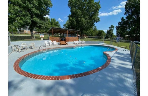 Pittsburg House | Hickory Grove Hideaway - Cabin 6