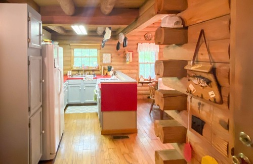 Mount Ida Cabin | Hickory Hill Cabins for Groups, families ,Surrounded by National Forests