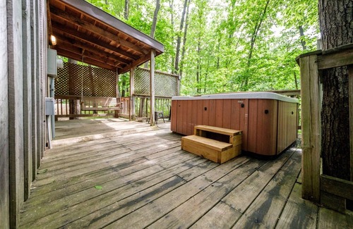 Stanton House | Hickory Hilltop Cabin - NEWLY REMODELED!