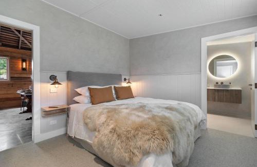 Lower Shotover Villa | Hicks Cottage