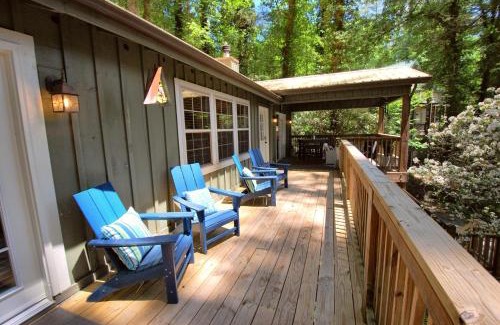 Lake Sequoyah House | Hicks Hideaway