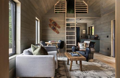 Petoskey House | Hidden Acres Vestur Cabin