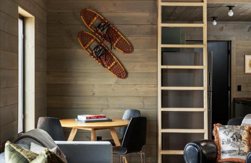 Petoskey House | Hidden Acres Vestur Cabin