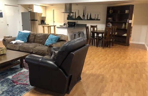 College West House | Hidden Canyon SDSU Lower Level - Winter Discounts!