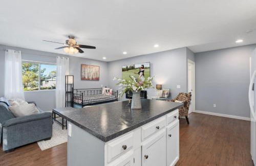 Cottonwood-Verde Village House | Hidden Courtyard Gem Near Vineyards with Shared Hot Tub Perks