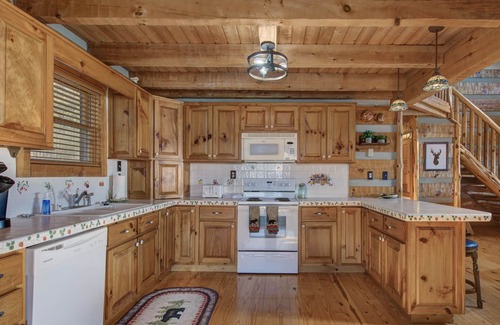Baneberry Cabin | Hidden Cove | On Douglas Lake, Wraparound Porch