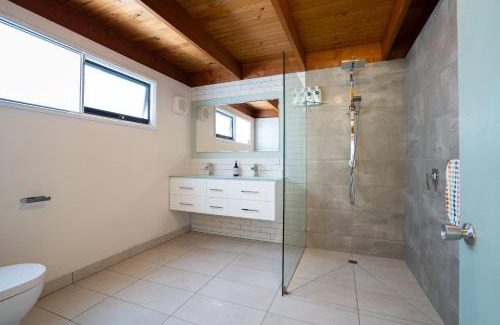 Ocean Grove House | Hidden Crescent Cabin