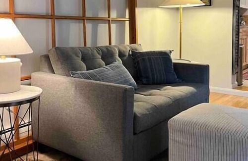 West End Apartment | Hidden Garden Apartment in Portlands West End