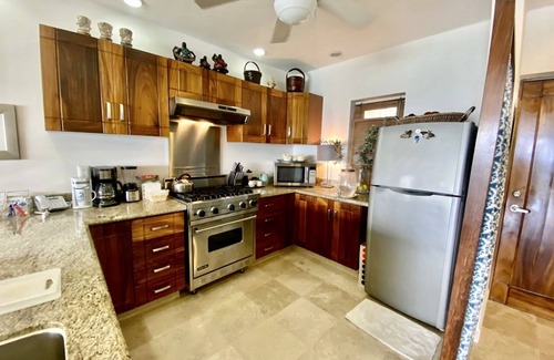 Emiliano Zapata Condo | Hidden Gem! 1br1bth Condo Right on the Beach!