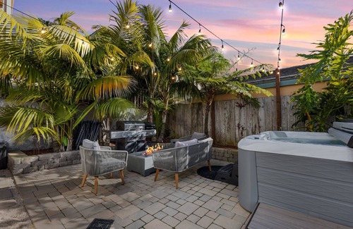 Point Loma Heights Apartment | Hidden Gem: 3Bed/3Ba Retreat w/Jacuzzi Point Loma AC/Parking