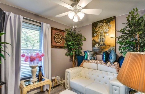 Cahokia House | Hidden Gem < 6 Mi to Downtown St Louis!