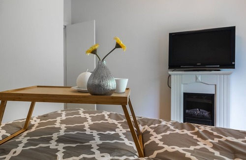 Regional District of Nanaimo House | Hidden Gem! - Across the Beach