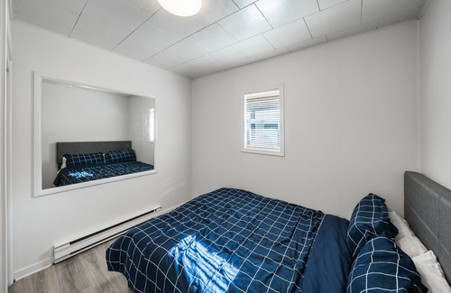 Regional District of Nanaimo House | Hidden Gem! - Across the Beach