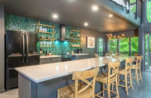 Lake Lure House | Hidden Gem at Rumbling Bald