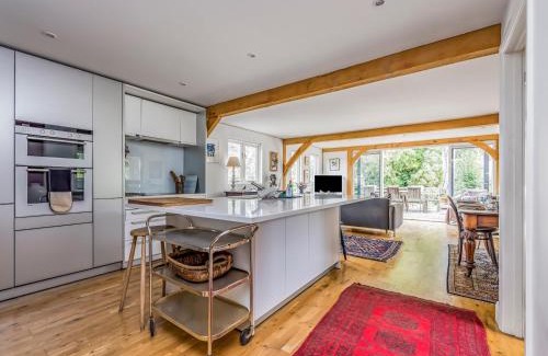 South Hayling House | Hidden Gem by the Sea Pass The Keys