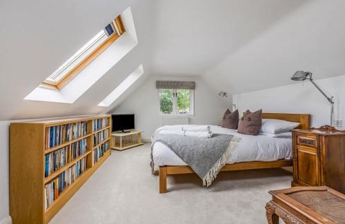 South Hayling House | Hidden Gem by the Sea Pass The Keys