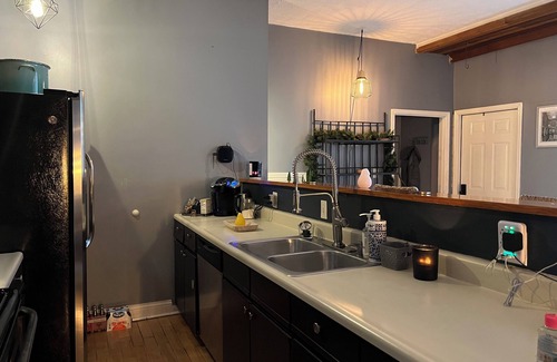 Martin Luther King Apartment | Hidden Gem Charming 2-bedroom apartment in delightful Lexington