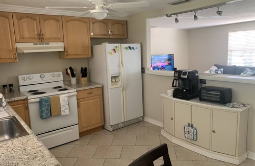South Sarasota House | Hidden gem close to everything!