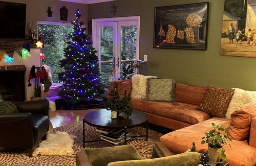 Piedmont Pines Cottage | Hidden Gem Cottage in Lush Green Setting Close to Eats, Trails, Village.