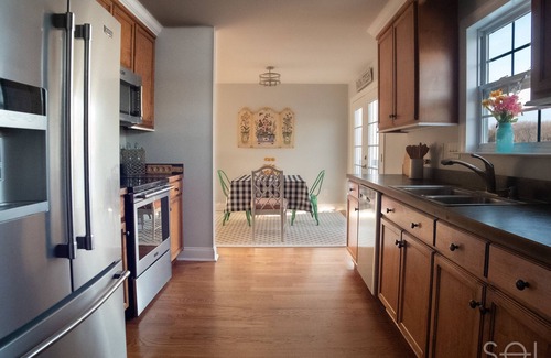 Belmont House | Hidden Gem Lake Retreat! Live and breath your best life for a few days!