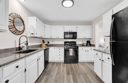 Harrison Condo | Hidden Gem! Large 3BR Condo, minutes to Pleasant Mtn! 40 Minutes to Sunday River