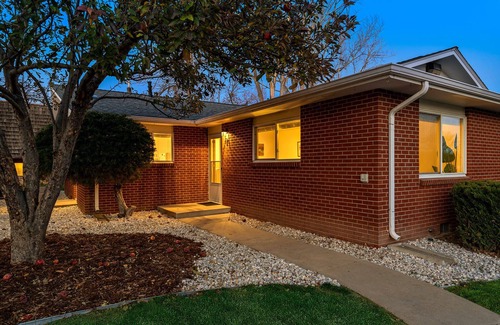 University Acres Condo | Hidden Gem Near Old Town | Grill & Cruiser Bikes!