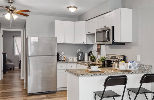 The Gate Apartment | Hidden Gem near Soulard / Downtown+ Free parking