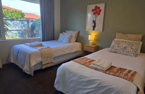 Halswell House | Hidden Gem of Christchurch - Sleeps 13