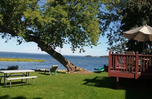 Canastota House | Hidden Gem - Oneida Lakefront Home - Relax and Enjoy the stunning lake views!