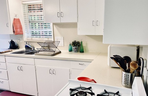 Sunset Junction Apartment | Hidden Gem: Secluded Nook in Silverlake hills