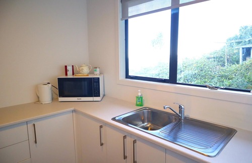 Kaikoura House | Hidden Gem - Seclusion, History and Watch the Dolphins