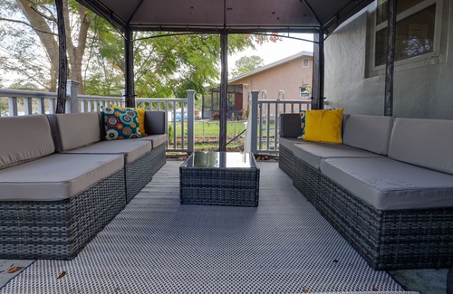 Deltona Lakes House | Hidden gem w/ an exhilarating backyard view