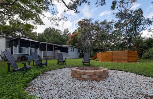 Deltona Lakes House | Hidden gem w/ an exhilarating backyard view