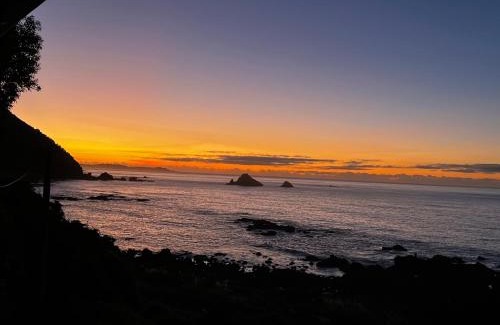 Kaikoura House | Hidden Gem Whale & Dolphin Spotting Epic Location