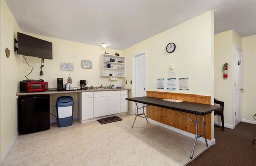 Durhamville House | Hidden Harbor Marina Unit 2 - Oneida Lake's Premier Fishing Paradise!