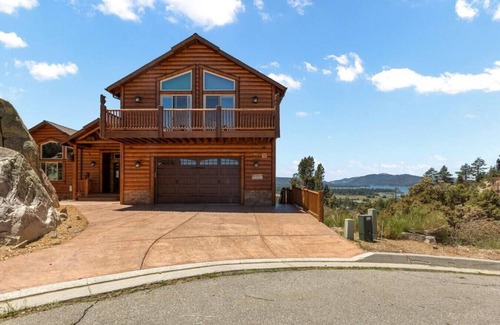 Castle Glen Estates Cabin | Hidden Haven Estate + Big Bear Lake Views + SPA