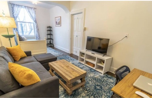 Beacon Apartment | Hidden Hideaway | Prime Location | Parking