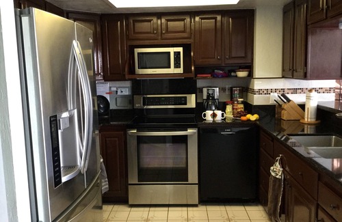 Makaha Condo | Hidden Island Getaway