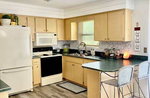 Crystal River House | Hidden Lake View