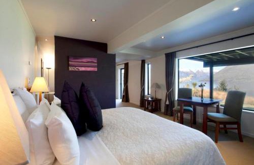 Sunshine Bay Cabin | Hidden Lodge Queenstown