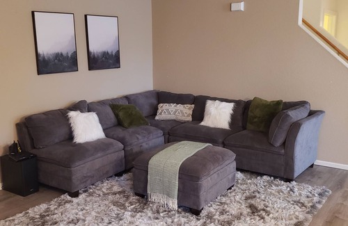 Roxborough House | Hidden Oasis 3 bedroom House