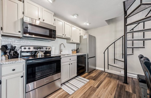 Hidden Valley House | Hidden ONEder - 3BR Ski Resort Townhome - Sleeps 7