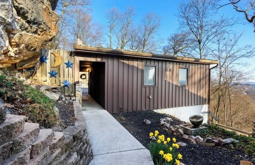 Enola House | Hidden Overlook - 2BR Fast Wi-Fi