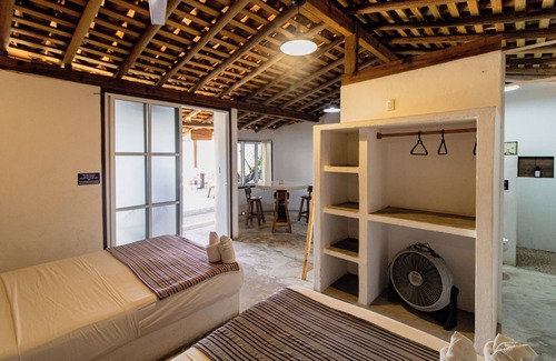 Hidalgo Hotel | Hidden Port Betina