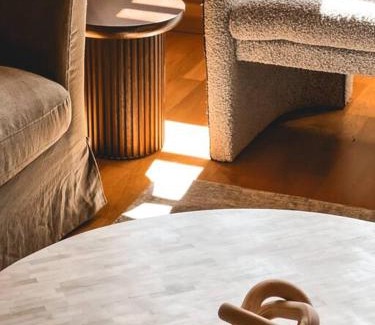 Oberhofen am Thunersee Apartment | Hidden Retreats The Seehof 2