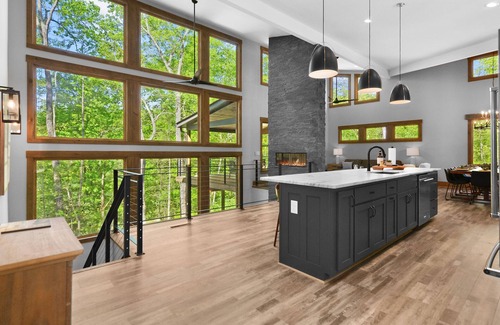 Ellijay Cabin | Hidden Springs at Watersong ~ Mountain Modern 5BR ~ Must See!