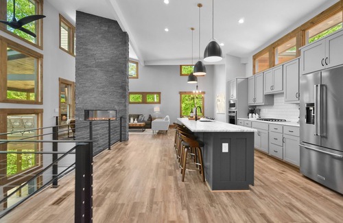 Ellijay Cabin | Hidden Springs at Watersong ~ Mountain Modern 5BR ~ Must See!