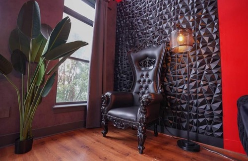 Lindridge-Martin Manor Condo | Hidden Unique Gem in the Heart of Atlanta close to Atlantic Station