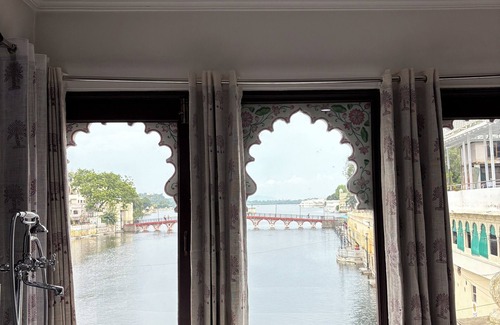 Lake Swaroop Sagar Hotel | Hide-in Udaipur