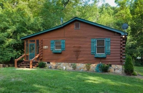 Mineral Bluff Cabin | Hide N Creek | Mineral Bluff, GA